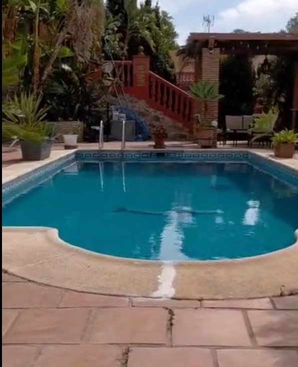 piscina.jpg